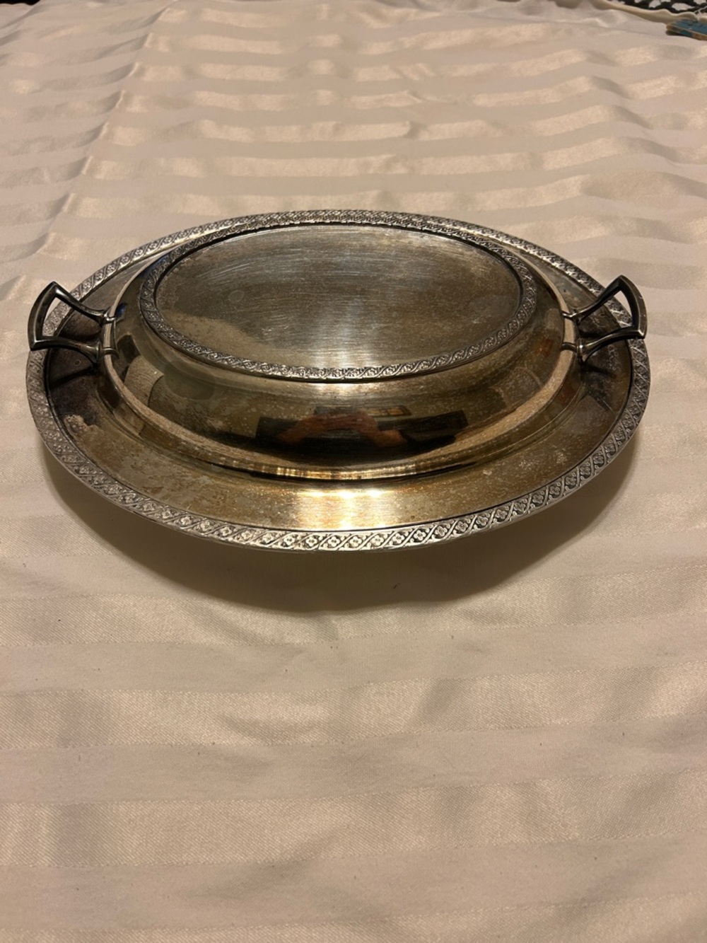 Vintage Silver-platedOval Serving Tray with Handles. Rosette
